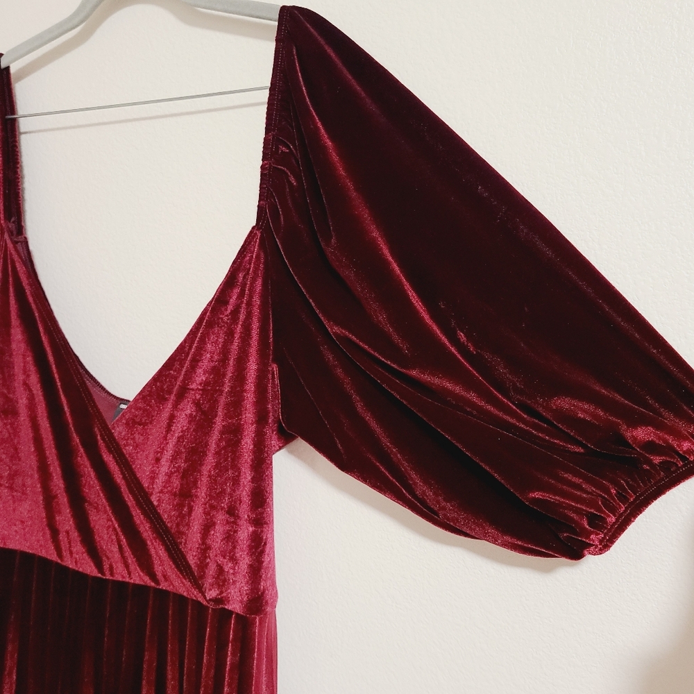 ASOS Curve Red Velvet Dress - Picture 2 of 6